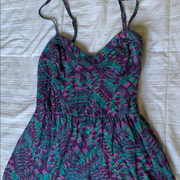 Cute billabong top - Picture 2 of 6